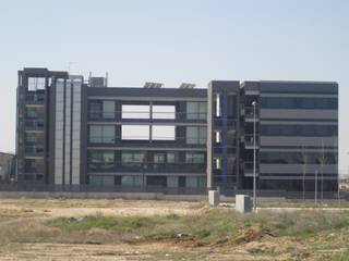 EDIFICIO DE OFICINAS, CONSTRUCCIONES HERGAF S.A. CONSTRUCCIONES HERGAF S.A. Estudios y oficinas industriales