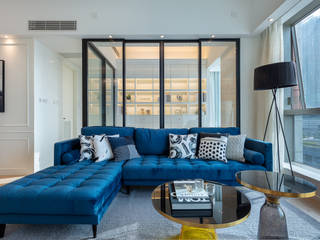 Multi-functional Living Area, a Private Dancing Studio - The Coronation, Hong Kong, Grande Interior Design Grande Interior Design モダンデザインの リビング