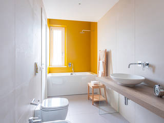 Appartamento di 70 mq a Cagliari, quartiere dei giudici, Facile Ristrutturare Facile Ristrutturare Salle de bain minimaliste