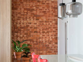 Apartamento Botafogo, fpr Studio fpr Studio Rustikaler Flur, Diele & Treppenhaus Ziegel Rot