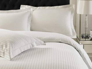 Egyptian Cotton Bedrooms by The Great Knot , The Great Knot The Great Knot Camera da letto moderna Cotone Rosso
