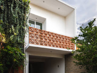 CASA MB, ARQUITECTOS AJ ARQUITECTOS AJ 小房子