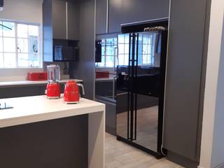 Modern Grey Coloured Kitchen With Peninsular Island, Stylish Kitchens Stylish Kitchens Modern kitchen