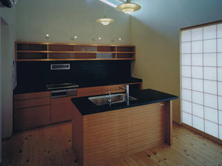 光風を包み込む家, murase mitsuru atelier murase mitsuru atelier Cocinas de estilo asiático