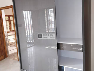 Minimalist sliding wardrobe, DESIGN SPECIES DESIGN SPECIES Dormitorios de estilo minimalista Tablero DM