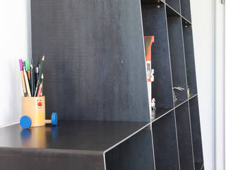 Regal aus Schwarzblech, Metallgestaltung Safranek Metallgestaltung Safranek Industrial style study/office Metal