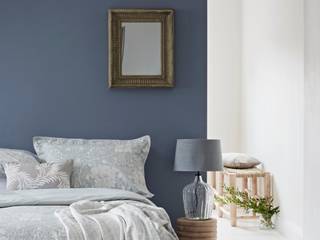 Morris & Co Bedroom Styled for Bedeck Bedding, Alice Margiotta Alice Margiotta Minimalist bedroom