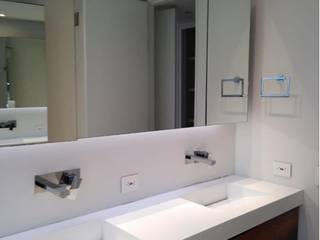 CORIAN DUPONT, MYGRA SUPERFICIES MYGRA SUPERFICIES Classic style bathroom