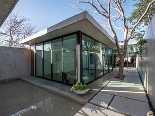 CASA ZEN, Talle A / Arquitectos Talle A / Arquitectos Minimalist corridor, hallway & stairs