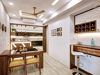 Mr. Prince Chandy's Flat Interior in Kochi, DLIFE Home Interiors DLIFE Home Interiors Salas de jantar modernas