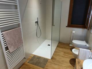 Progettazione e restyling dei bagni - 02, Ciesse Srl Ciesse Srl Salle de bain moderne