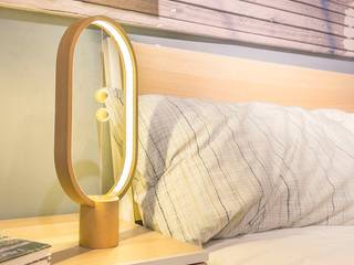 DesignNest - Heng Balance Lamp Ellipse (light wood), Servisoft Servisoft Спальня в стиле модерн Дерево Эффект древесины
