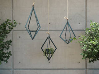 DIAMANTES COLGANTES, Bonhomia Verde Bonhomia Verde Balcon, Veranda & Terrasse minimalistes Fer / Acier