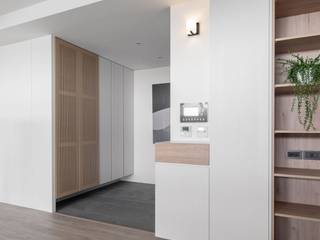 極簡室內設計 Simple Design Studio Moderner Flur, Diele & Treppenhaus