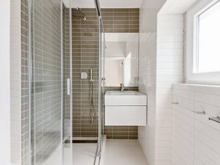 Apartamento Saldanha, meta.atelier meta.atelier Modern bathroom Ceramic