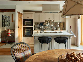 Surrey cottage, niche pr niche pr Small kitchens Wood Wood effect