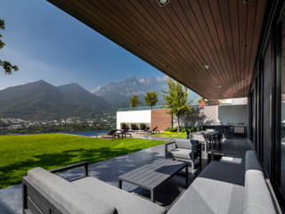 Casa DC, GLR Arquitectos GLR Arquitectos モダンデザインの テラス