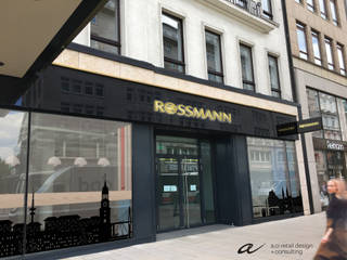 Rossmann am Jungfernstieg in Hamburg , a.ci retail + interior design a.ci retail + interior design Espacios comerciales