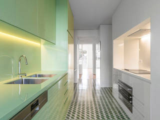 Apartamento Jardim das Amoreiras, Padimat Design+Technic Padimat Design+Technic Armários de cozinha Cerâmica Multicolor