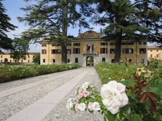 Villa Rovereti Zurla, Giambenini srl Giambenini srl Jardines clásicos