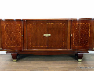 Upcoming September Furniture Auction , Philips Auctions Philips Auctions クラシックデザインの ダイニング