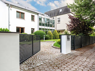 Modell Juist, Nordzaun Zäune - Tore - Sicherheit, Inh. Dipl. Ing (FH) Torben Suhr Nordzaun Zäune - Tore - Sicherheit, Inh. Dipl. Ing (FH) Torben Suhr Modern Garden Aluminium/Zinc Fencing & walls