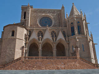 VITRALES | Basílica de la Seu de Manresa, Vidriera del Cardoner Vidriera del Cardoner Classic style windows & doors Glass
