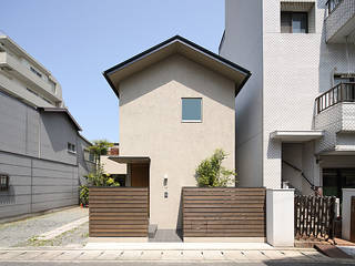 吉塚の家, 柳瀬真澄建築設計工房 Masumi Yanase Architect Office 柳瀬真澄建築設計工房 Masumi Yanase Architect Office منزل خشبي