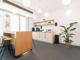 Escritórios escandinavos por Rima Design Escandinavo