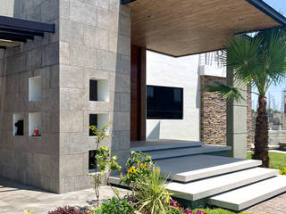 RESIDENCIA LAGOS, Ruiz Group - Arquitectura e Ingeniería Ruiz Group - Arquitectura e Ingeniería Casas modernas