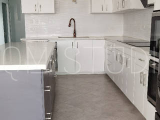 Lindsey, DQM Contratistas DQM Contratistas Modern style kitchen Engineered Wood Transparent