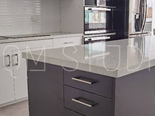 Lindsey, DQM Contratistas DQM Contratistas Modern style kitchen Ceramic