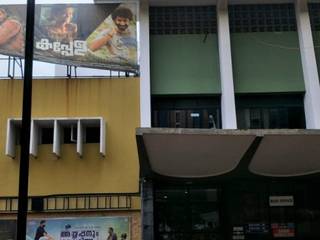 RENOVATION SREEDHAR THEATRE AT MENAKA KOCHI, Plomeria Engineers Plomeria Engineers Modern Houses