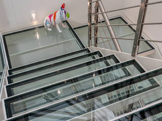 Ristrutturazione in centro storico, Aire Studio Associato Aire Studio Associato Stairs Aluminium/Zinc Transparent