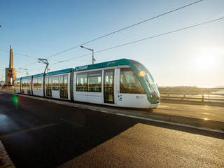 Tram de Barcelona, Sandra gonzalez Sandra gonzalez Espaços comerciais