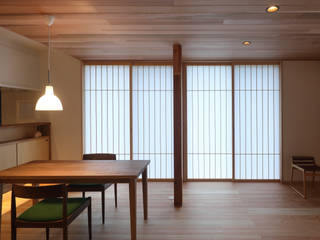 丁寧に暮らす家（リノベーション）, 芦田成人建築設計事務所 芦田成人建築設計事務所 Asian style dining room Wood Wood effect