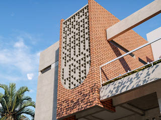 The Facade of DRE House - Bapak Andre - Gedong Kuning, Yogyakarta, Rancang Reka Ruang Rancang Reka Ruang Single family home Bricks