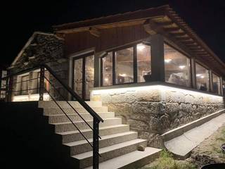 RESTAURANTE 7M - VILARINHO DE NEGRÕES - MONTALEGRE, ER - Arquitetos ER - Arquitetos Будинки