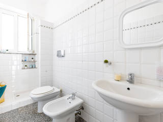Luce e colore, Benedetta Losito - Home Staging & Redesign Benedetta Losito - Home Staging & Redesign Bagno moderno