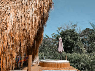 Glamping Paihuen, TALLER DOS ARQUITECTOS TALLER DOS ARQUITECTOS Camera da letto piccola Legno massello Variopinto