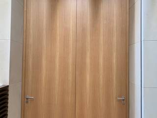 Casa en Santa Fé, Revah Arqs Revah Arqs Phòng thay đồ phong cách hiện đại Gỗ Wood effect