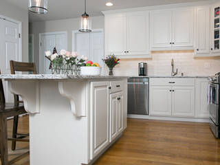 Cabinet Refacing, Kitchen Magic Kitchen Magic Cocinas de estilo moderno Granito