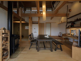 金剛山に開く家, 大彦株式会社 大彦株式会社 Asian style living room Wood Wood effect