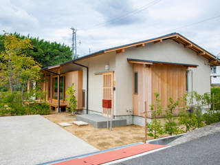 外とつながる暮らしを楽しむ平屋, 大彦株式会社 大彦株式会社 Single family home Wood Wood effect