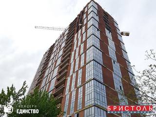 Жилой комплекс "Бристоль", ООО "Студио-ТА" ООО 'Студио-ТА' Modern houses Brown
