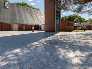 Cornelius-Kirche Neugraben-Fischbek, Munder und Erzepky Landschaftsarchitekten Munder und Erzepky Landschaftsarchitekten Gewerbeflächen