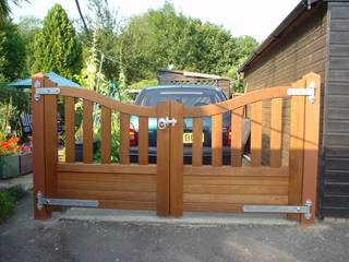 HIGH QUALITY WOODEN GATES & WOODEN GARAGE DOORS IN SURREY, KTK Bespoke Gates KTK Bespoke Gates Wooden doors