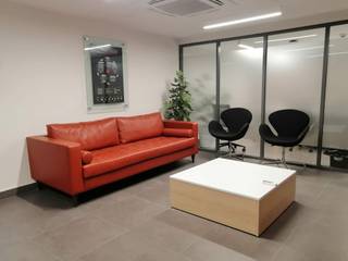 OFICINAS ADMINISTRATIVAS CENTRO COMERCIAL VIA 515, Be One Mobiliario Be One Mobiliario Modern style study/office