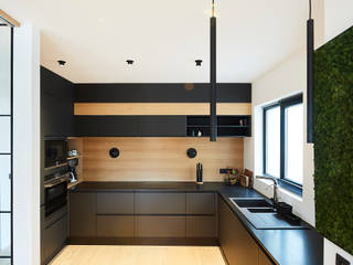 Penthouse en ville, justinside justinside Kitchen units Solid Wood Multicolored