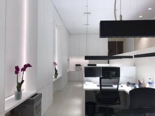 Oficina cograsova , Fernando Fernando Minimalist study/office MDF